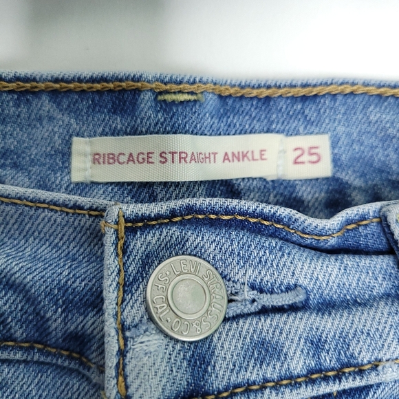 LEVI'S Women's Ribcage Straight Ankle Lightwash Button Fly Jeans Size 25 - Picture 2 of 13